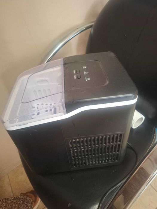 Ледогенератор, лед само за 7мин, ползван 4 месеца,