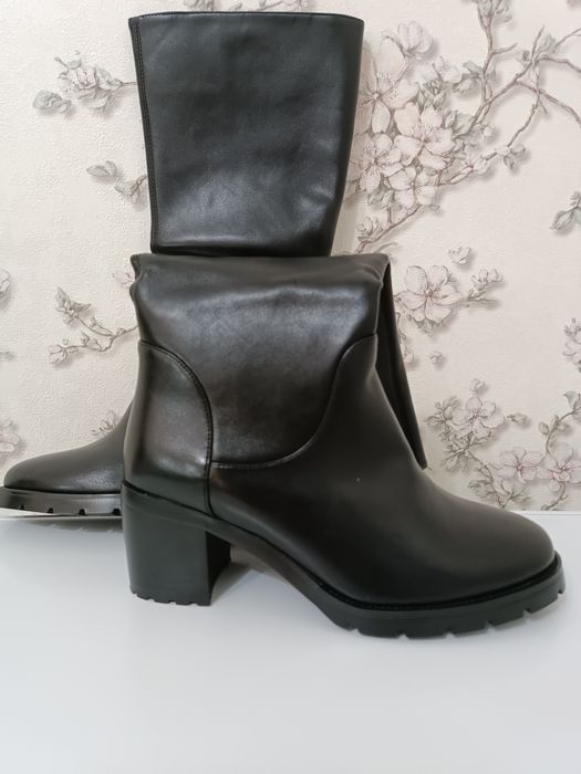 Продам новые сапоги