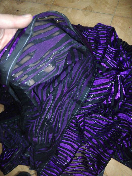 Material textil pentru croitorie damă.