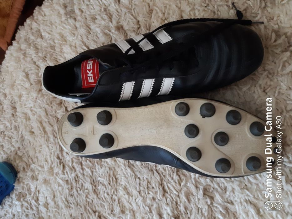 Бутсы футбольные