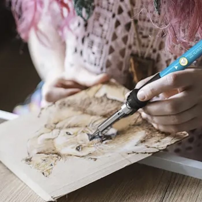 ТОП Професионален поялник 60W с 5 накрайника и регулируема температура