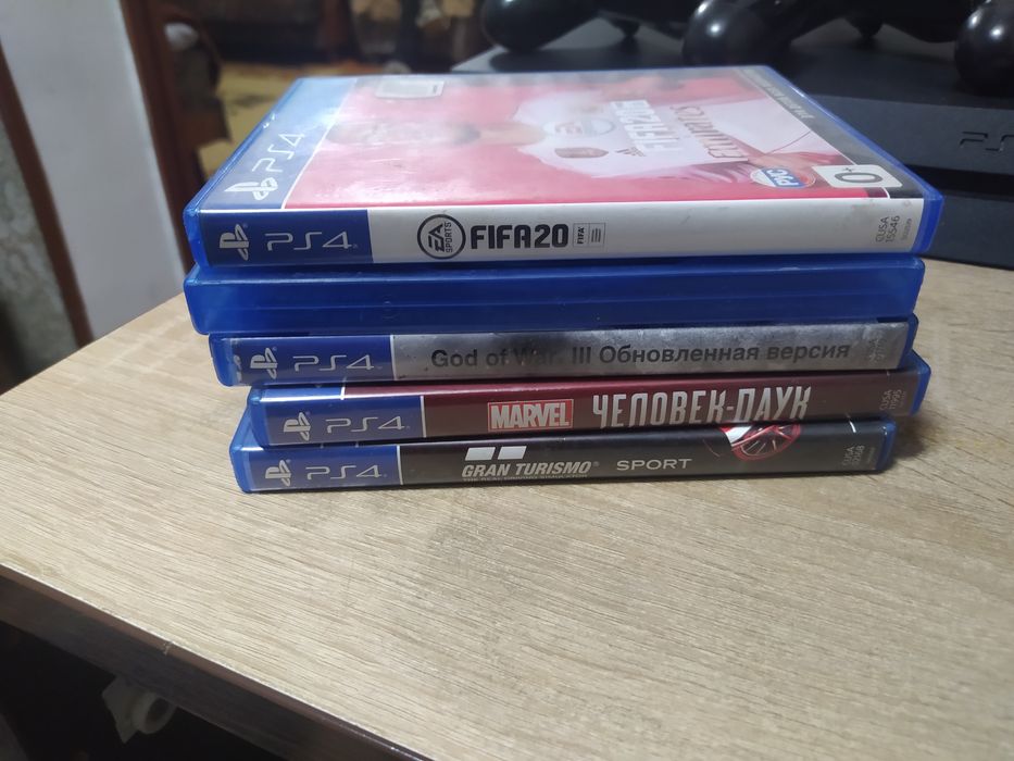 Продам PS 4, 1теробайт