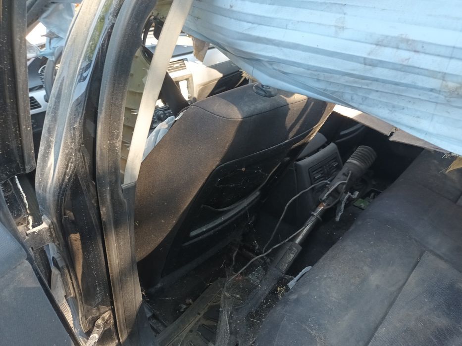Dezmembrari BMW 3 (E90, E91, E93, E92) (2005-2013) 330 d Motorina