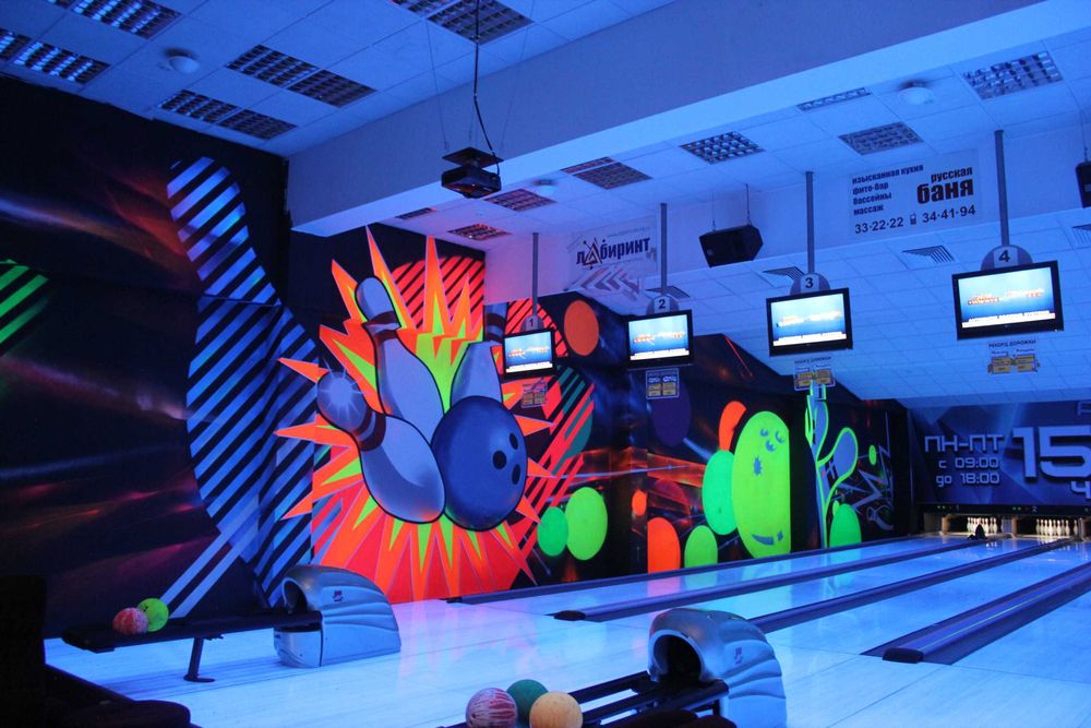 Yonadigan rasm chizamiz devorga Фосфор Художник. Rassom