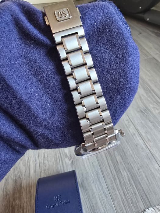 Grand Seiko Cherry Blossoms SBGA413