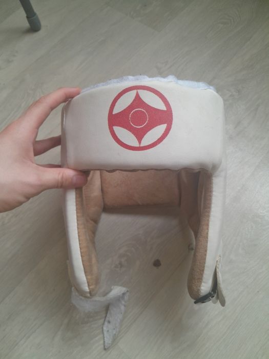 Шлем для единоборств