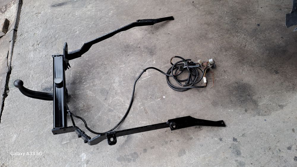 Продавам оригинален теглич за Peugeot 607/Пежо 607