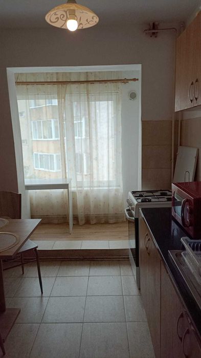 Inchiriez apartament 2 camere, cartier Scriitorilor
