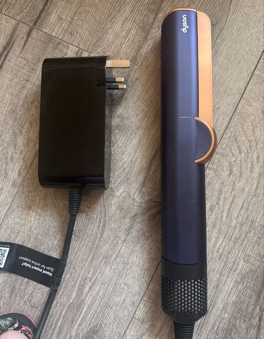 Dyson Airstrait– Prussian Blue / Rich Copper