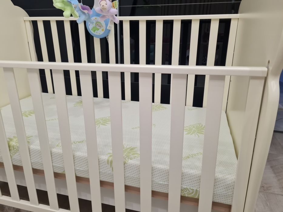 Кошара, детско легло с кристали сваровски