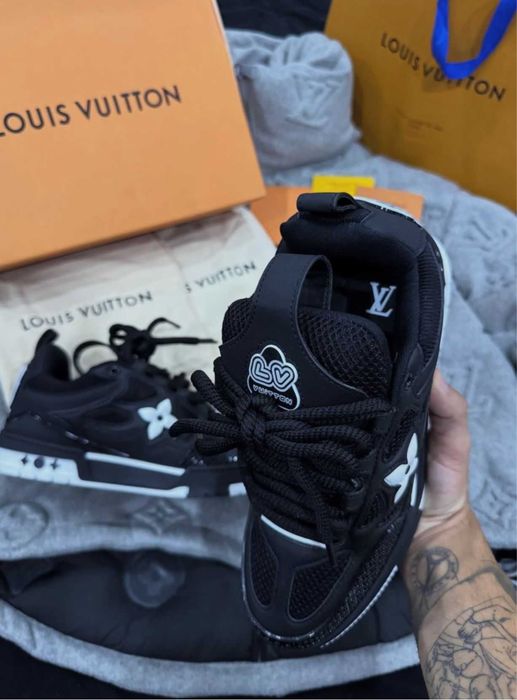Louis vuitton skate black