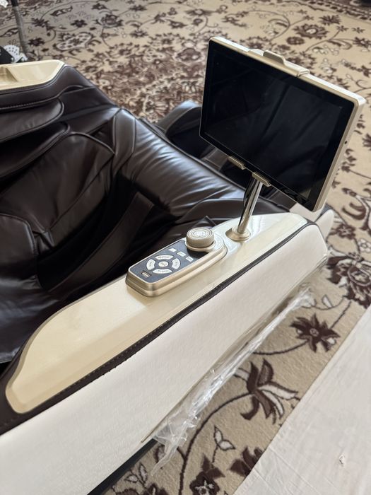 Продаётся массажное кресло