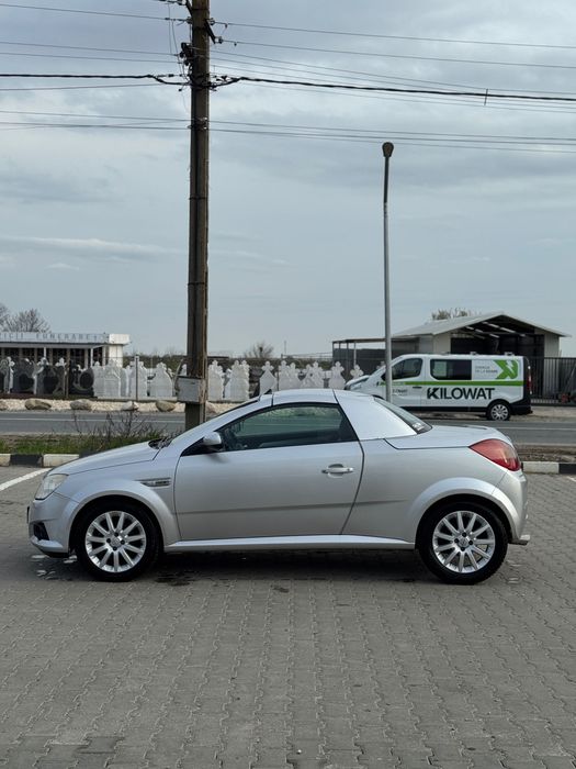 Vând Opel Tigra.