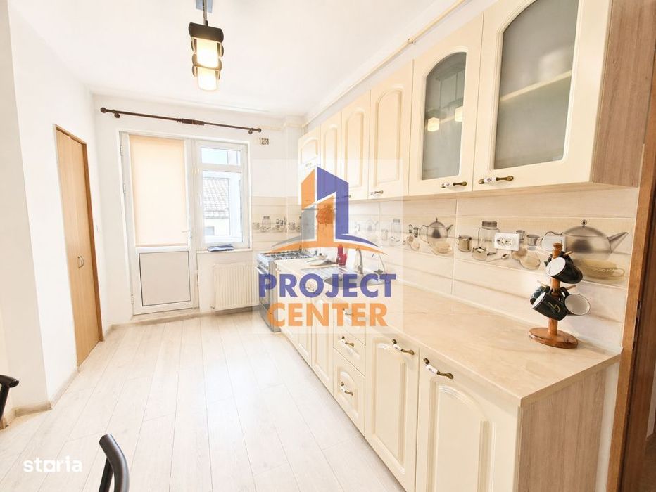 Apartament 3 camere Craiovei, langa scoala nr. 11, garaj, bloc nou