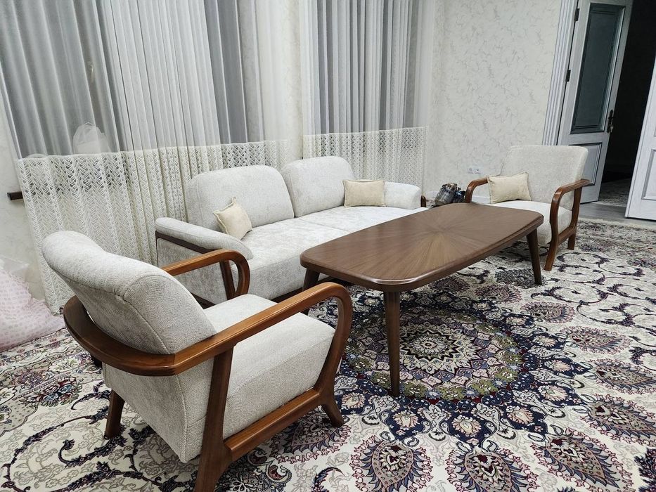 Mehmon hona uchun mebel