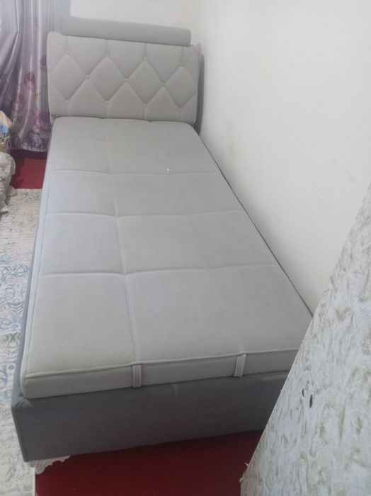 Диван серого света
