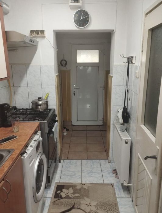 Vand apartament urgent !