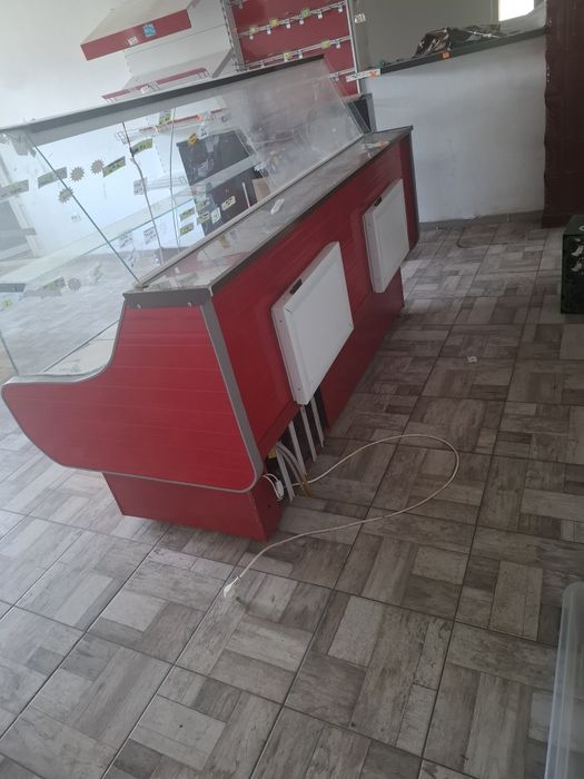 Vând vitrină frigorifica