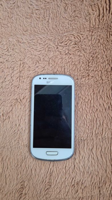 Смартфон Samsung Galaxy S3 mini (GT-i8190)