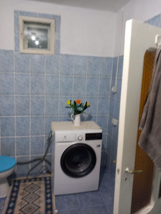 Vând casă  locuită