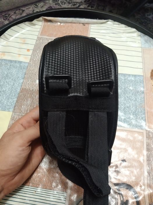 Продам сумка/держатель телефона 2шт