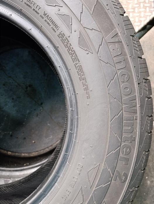 Anvelope de iarnă 225 75 16c Continental Vanco Winter 2