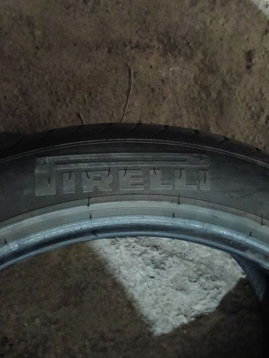 Продам шины 245/25/19