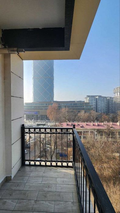 Аренда! ЖК E-ONE ориентир (PIRAMIT TOWER)