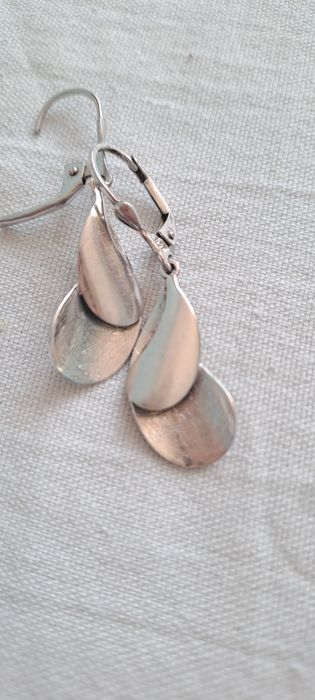 Сребърни обеци,с камък и без