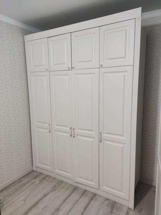 Большой шкаф продам