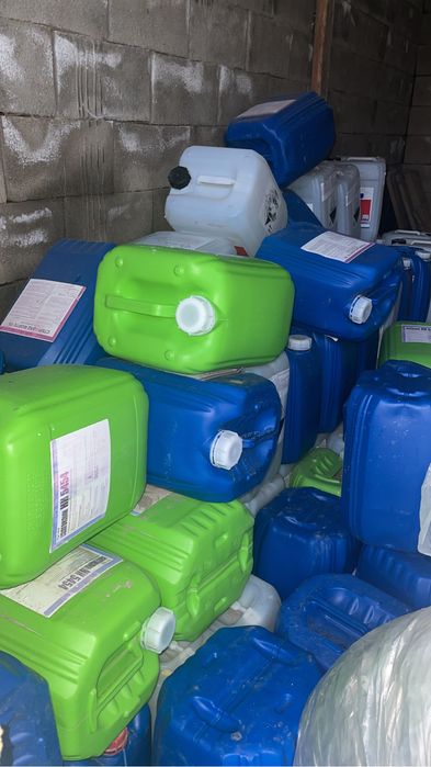 Канистры пластиковые