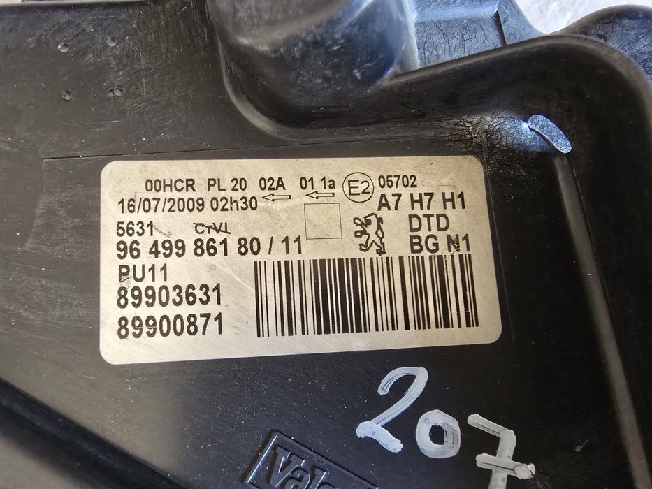 Десен фар за Peugeot 207 / Пежо 207