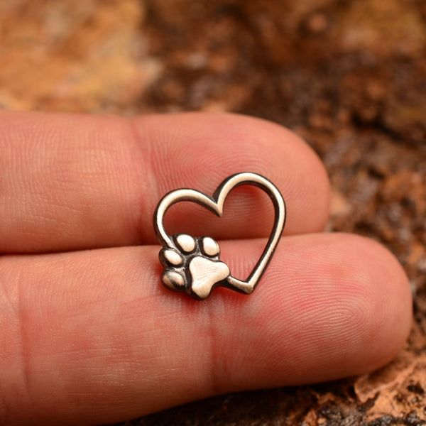 Сребърен медальон 925 Сърце и лапичка – символ на обичта към животните