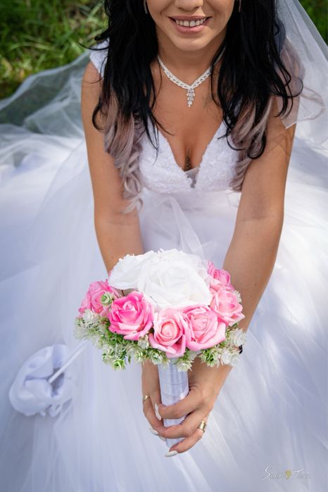 Vand rochie mireasa marimea m