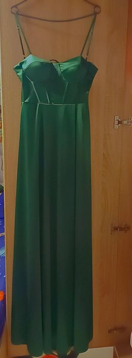 Vând rochie nepurtata