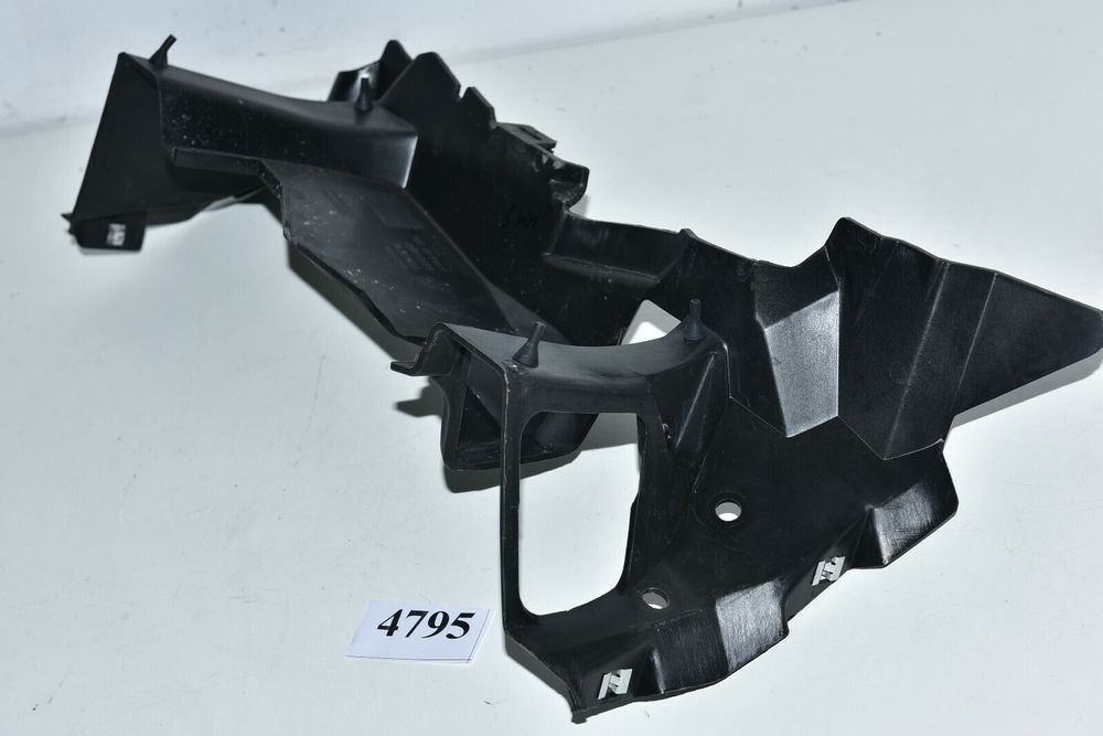 BMW F900XR K84 Conductă de evacuare a aerului 46638403904