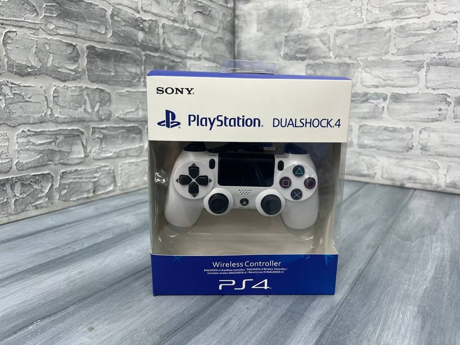 Джостики PlayStation 4