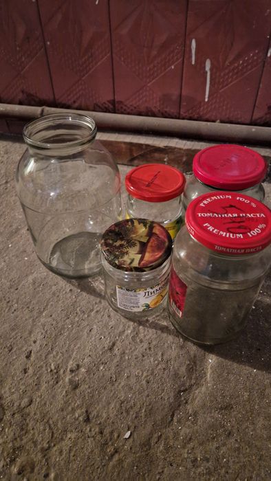 Продам Банки разные по 100т