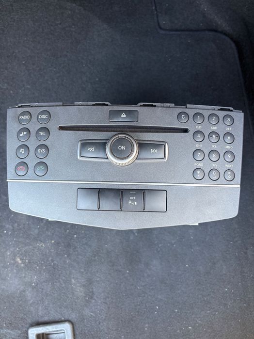 Радио за Mercedes w204