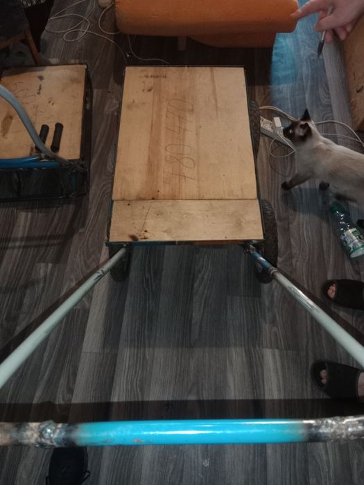 Продам тележку на колесах