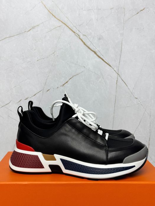 Продаю  Hermes кроссовки 42р