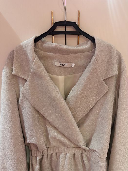 Рокля тип сако NA-KD