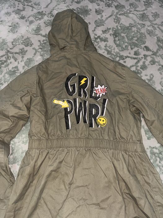 продам ветровочки для девочек по 2000тг