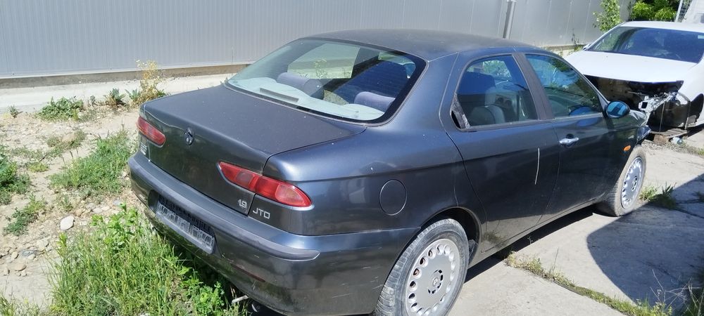 Alfa Romeo 156 doua bucăți