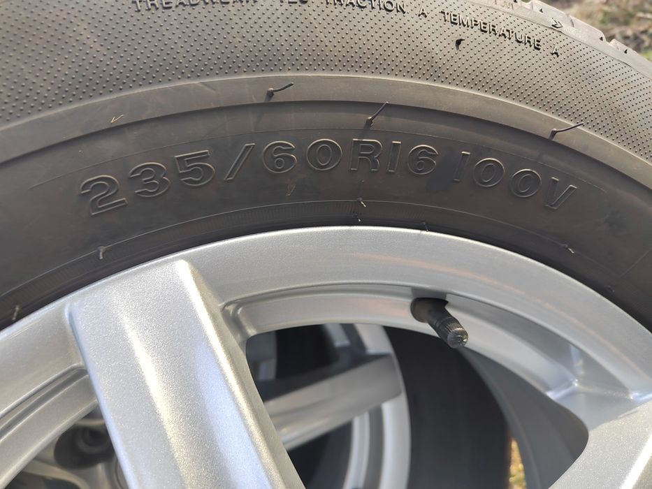 Джанти с гуми 5х108 Форд 235/60/16