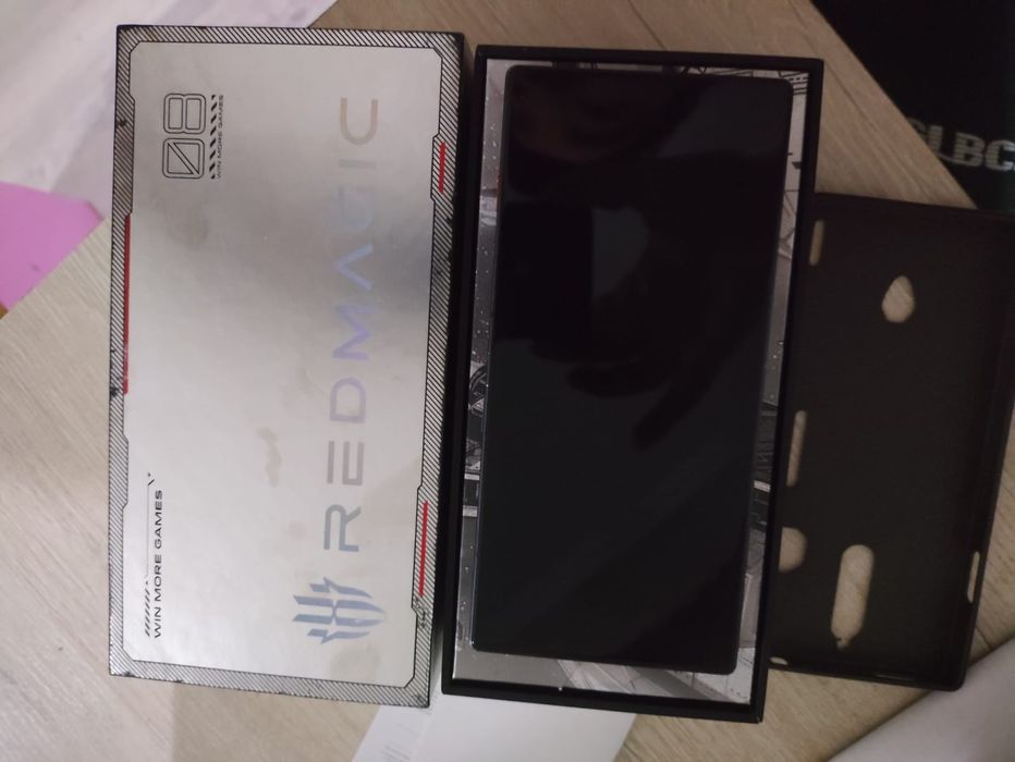 Red magic 8 pro  256gb