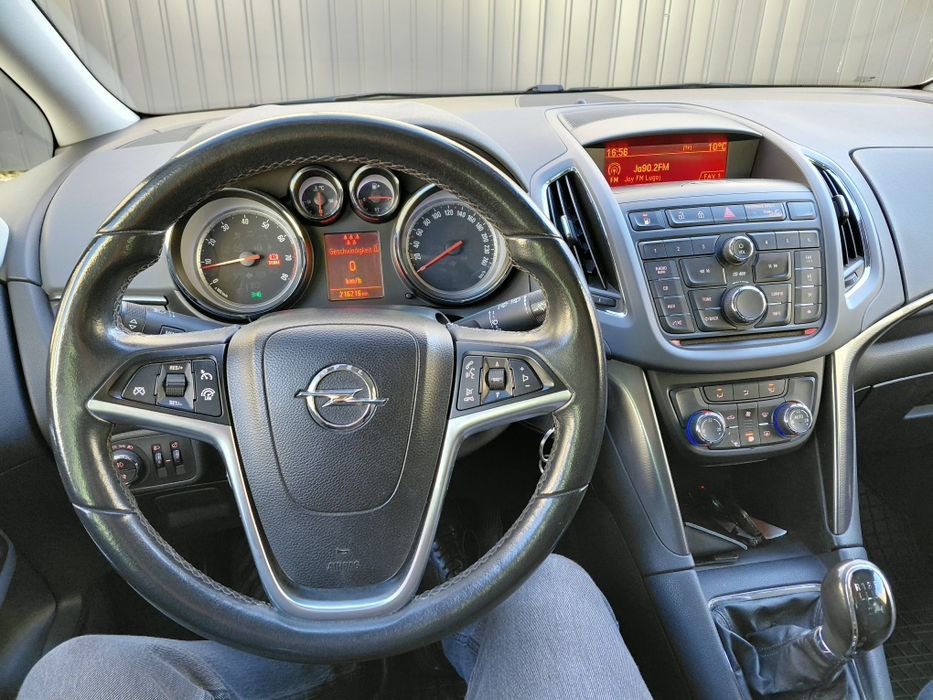 Vând Opel Zafira  Benzină+GAZ