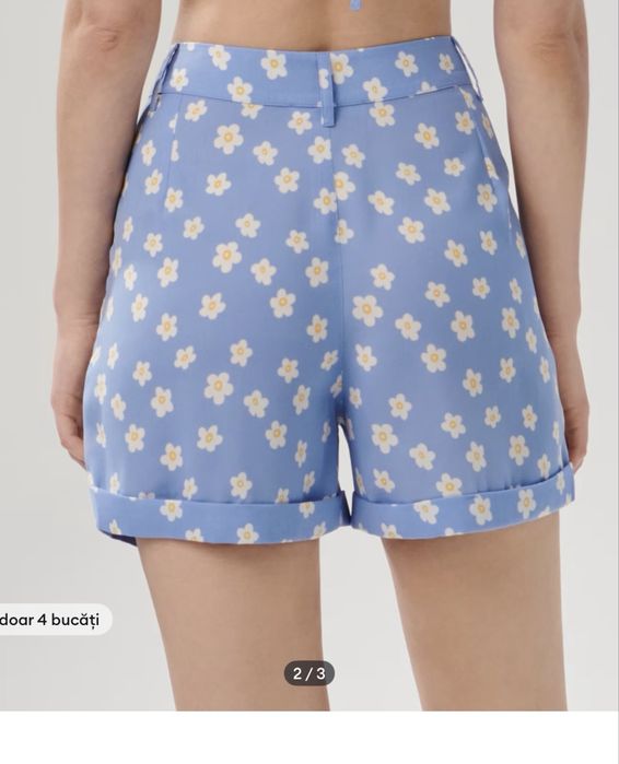 Pantaloni scurti lejeri model floral