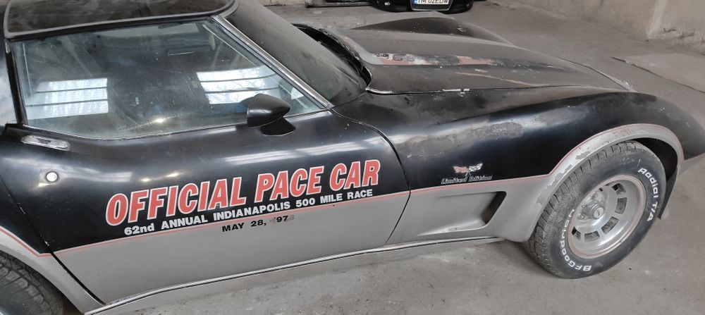 Vând Corvette C3 1978 Pace car