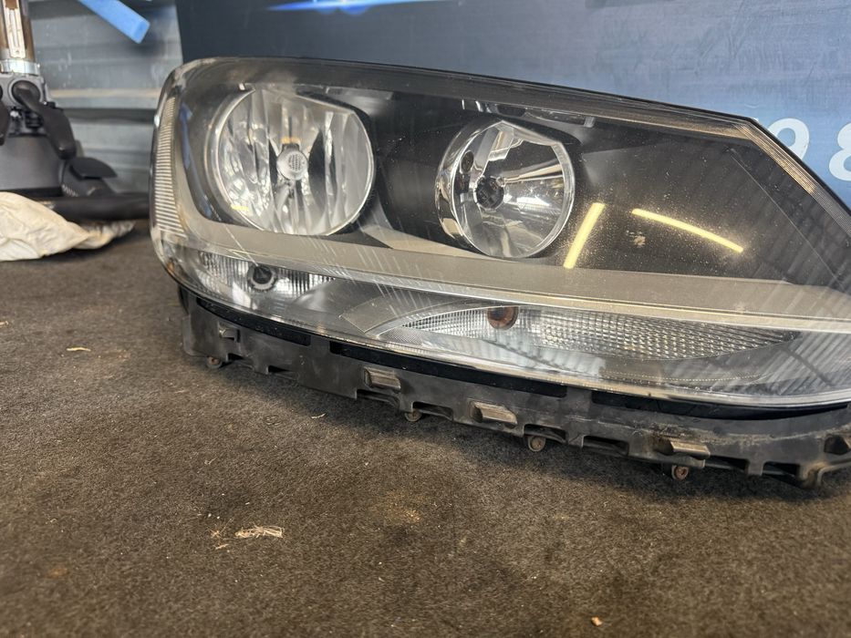 Преден десен фар за VW Sharan